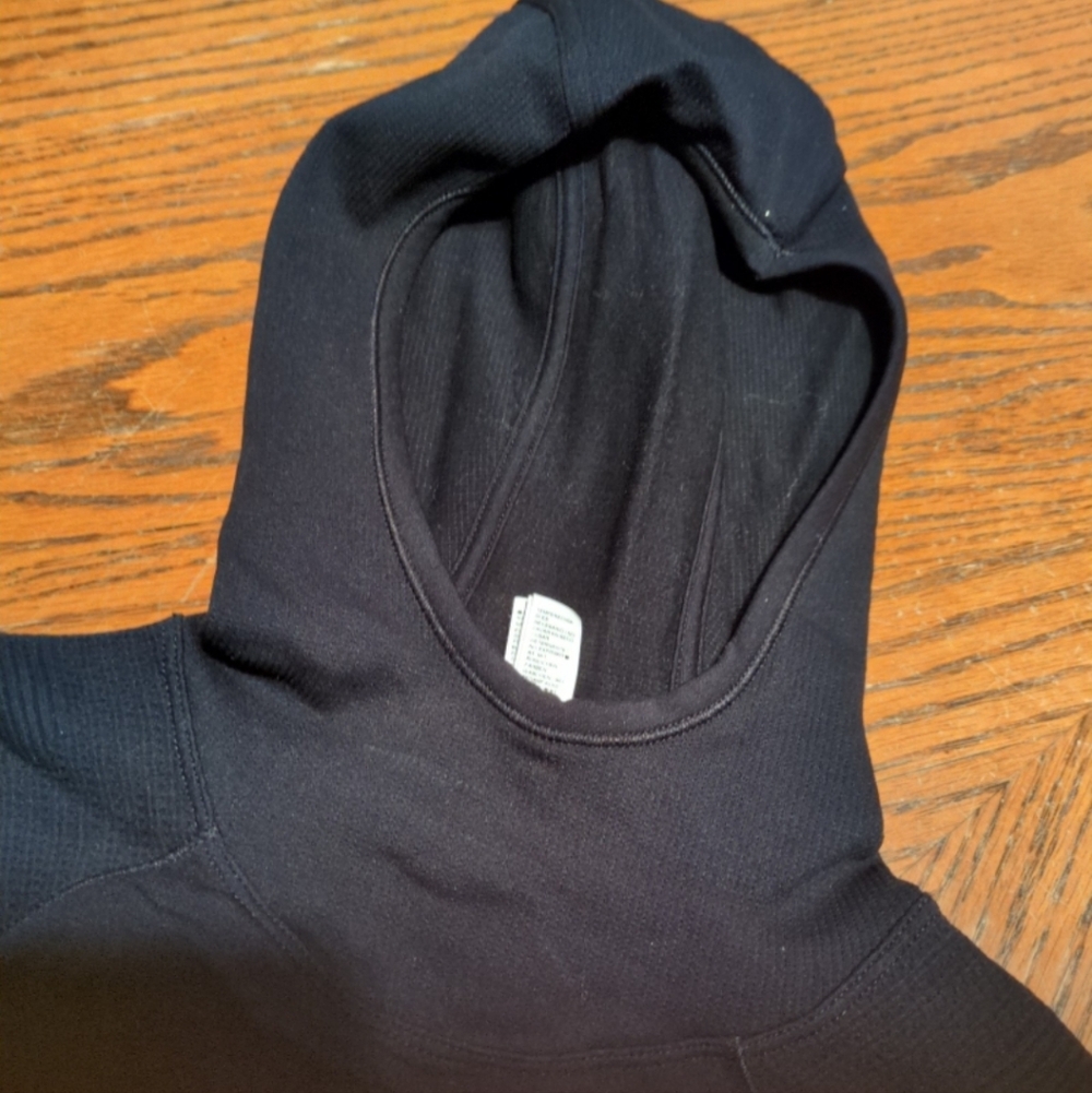 Athleta Pullover Small - image 3